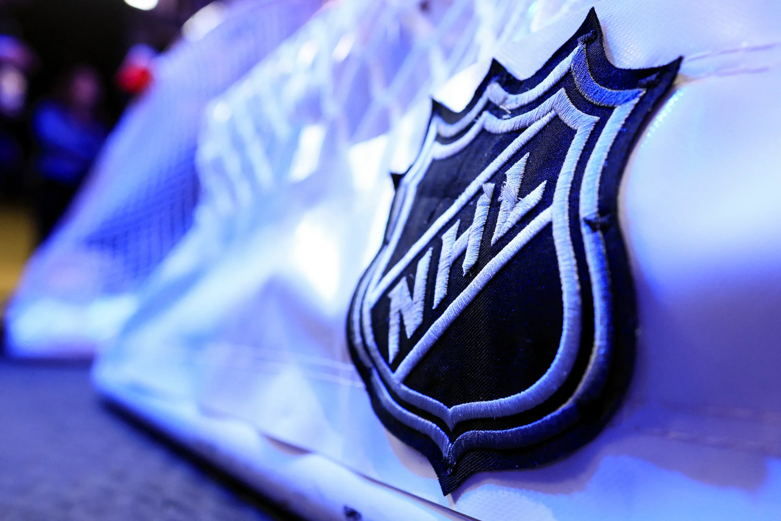 Comparing the Best Streaming Platforms to Watch NHL Live
